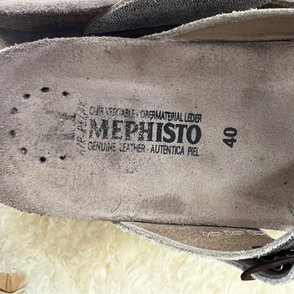 MEPHISTO HELEN Silver Sandals with Adjustable Strap. Size 40.